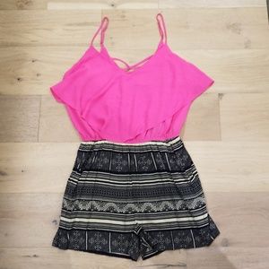 Cute romper woth pockets!